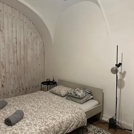 O9a Private In Center Homestay Bratislava